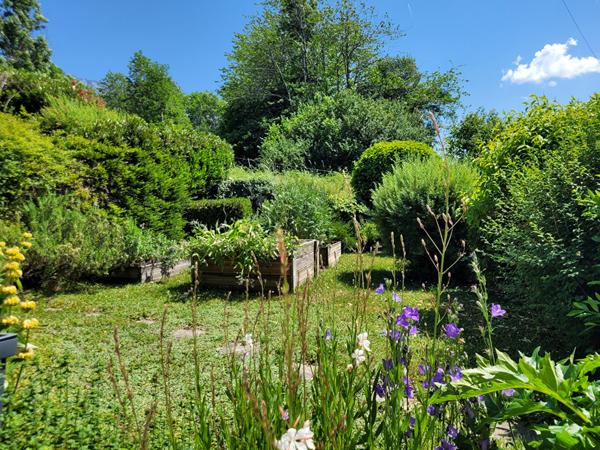 FAVERGES. MAISON INDIVIDUELLE AVEC TERRAIN DE 1869M²