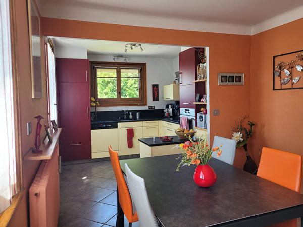 FAVERGES. MAISON INDIVIDUELLE AVEC TERRAIN DE 1869M²