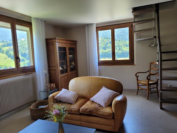 FAVERGES. MAISON INDIVIDUELLE AVEC TERRAIN DE 1869M²