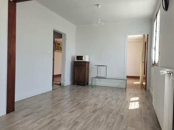 FAVERGES. MAISON INDIVIDUELLE AVEC TERRAIN DE 1869M²