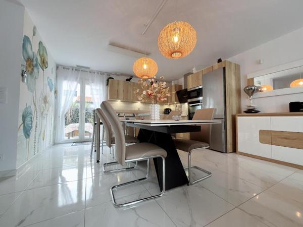 Magnifique maison de 2024 en R+1 de 95 m² sur un terrain deux faces piscinable