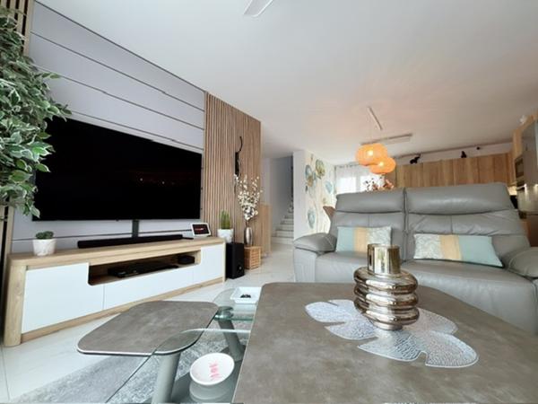 Magnifique maison de 2024 en R+1 de 95 m² sur un terrain deux faces piscinable