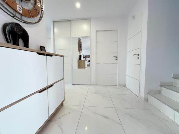 Magnifique maison de 2024 en R+1 de 95 m² sur un terrain deux faces piscinable