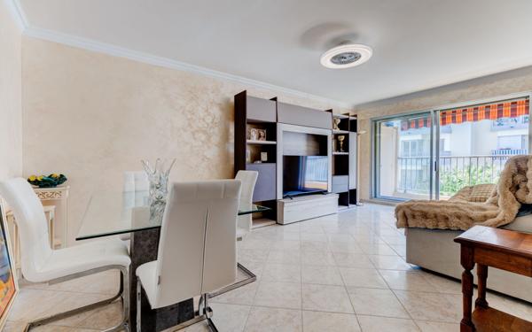 Appartement à vendre    2 pièces • 51,91 m2 Nice