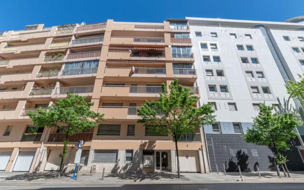 Appartement à vendre    2 pièces • 51,91 m2 Nice