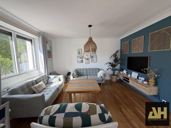 EXCLUSIVITE- LE RELECQ KERHUON - SECTEUR CORNICHE- MAISON TRADITIONNELLE-NON MITOYENNE- 4CH