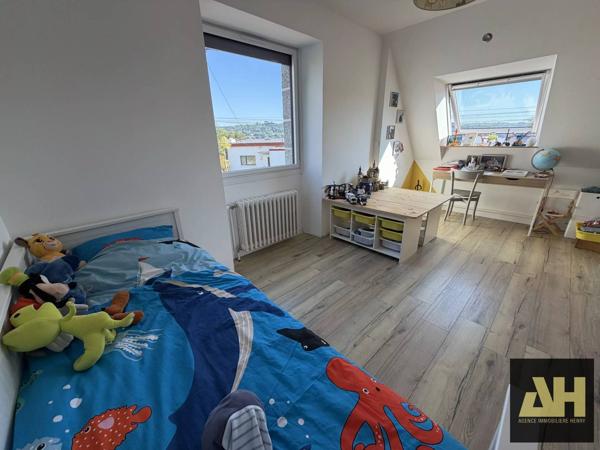 EXCLUSIVITE- LE RELECQ KERHUON - SECTEUR CORNICHE- MAISON TRADITIONNELLE-NON MITOYENNE- 4CH