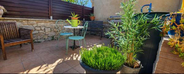 DEMEURE DE CHARME  ,  7 PIECES  SH 190 m2  GARAGE