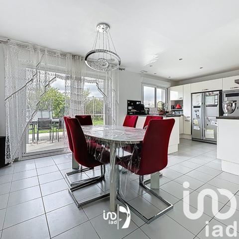 Maison 5 pièces de 120 m² à Boos (76520)