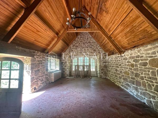 Propriété de caractère avec dépendances à vendre au bord de la Ria d’Etel (Morbihan)