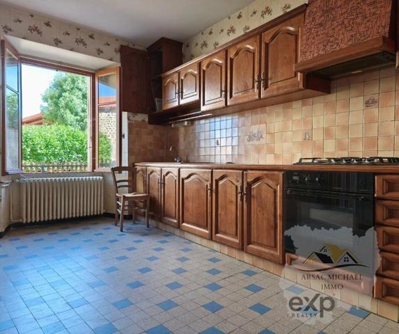 Maison de village a rénover