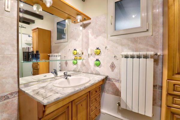 VILLA TYPE 5 TERRASSE PISCINE JARDIN PARKING