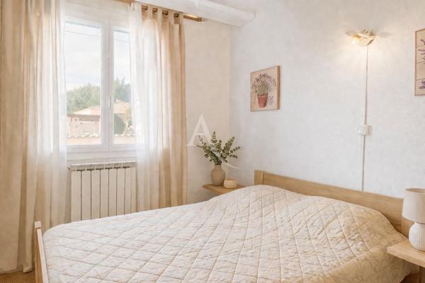 VILLA TYPE 5 TERRASSE PISCINE JARDIN PARKING