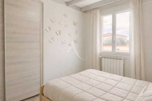 VILLA TYPE 5 TERRASSE PISCINE JARDIN PARKING