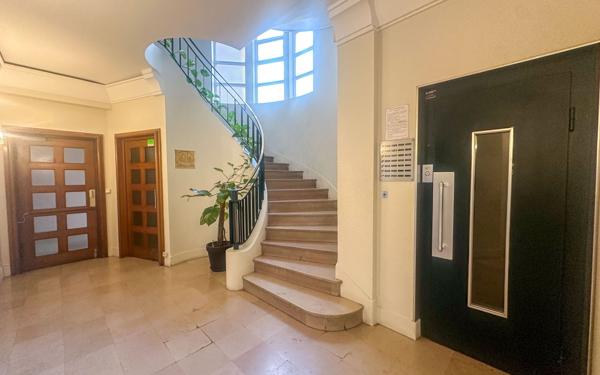 Appartement à vendre    4 pièces • 112,37 m2 Lyon 6