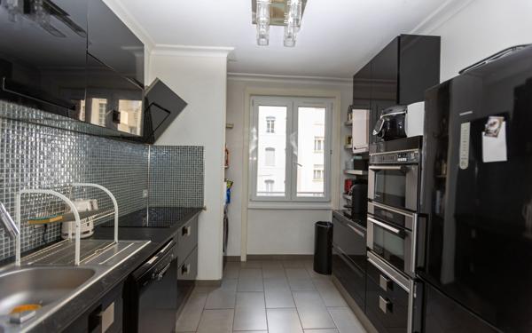 Appartement à vendre    4 pièces • 112,37 m2 Lyon 6