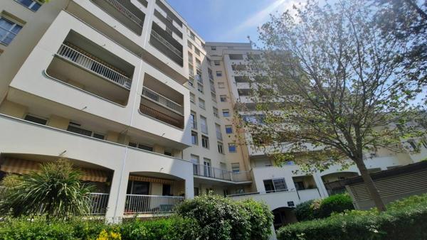 Appartement T2 à louer - 49 m² (réf : 558814)