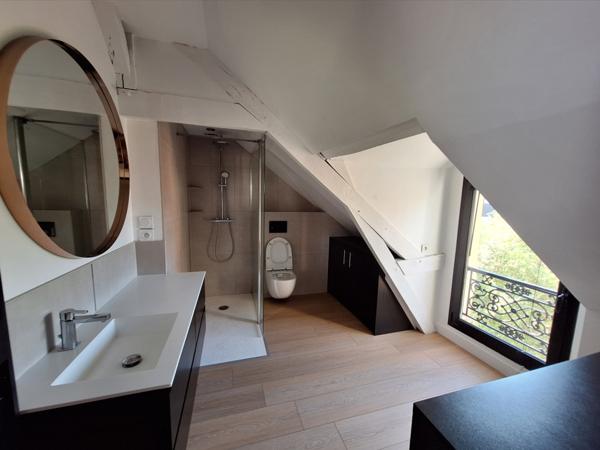 Maison à louer - 204 m² (réf : 508370)