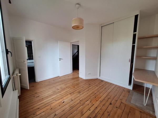 Maison à louer - 204 m² (réf : 508370)
