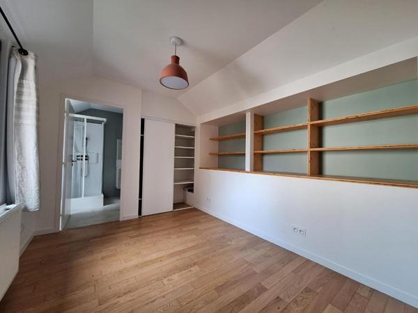 Maison à louer - 204 m² (réf : 508370)