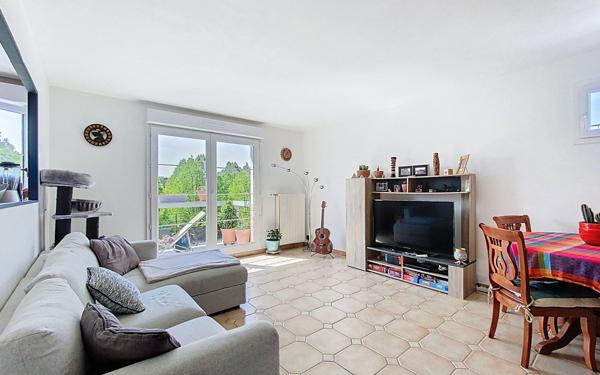 Appartement à vendre    3 pièces • 60,28 m2 Guyancourt