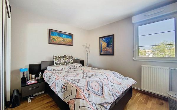Appartement à vendre    3 pièces • 60,28 m2 Guyancourt
