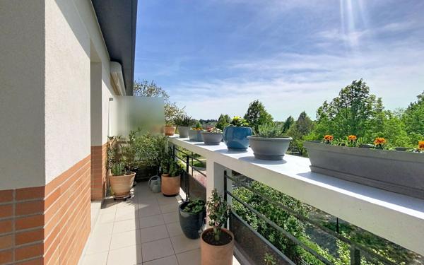 Appartement à vendre    3 pièces • 60,28 m2 Guyancourt