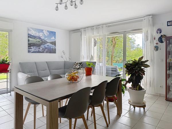 Appartement à vendre 4 pièces GEX (01)