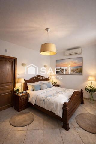 Somptueuse villa atypique avec sa tourelle proche mer