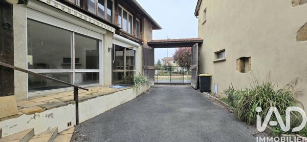 Immeuble à vendre 211 m² Éveux