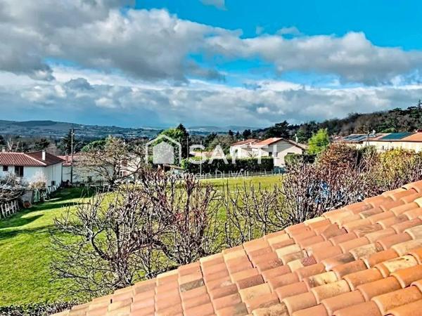 Maison d’architecte 238m2 avec 7 pièces et piscine