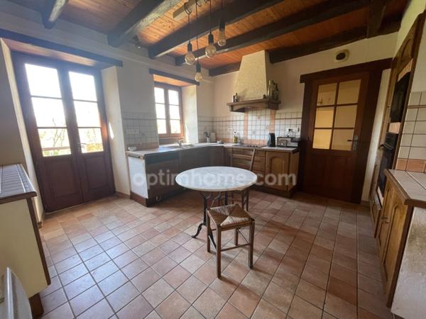 Propriété équestre sur 4 hectares de terrain avec manège