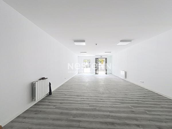 À LOUER - Local Commercial 57 m² - Emplacement n°1 au FAOUËT
