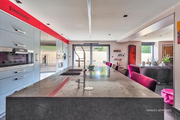 Mas dauphinois et son extension contemporaine