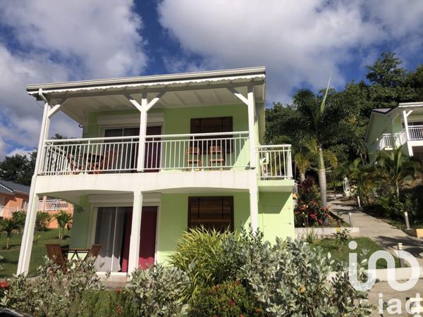 Domaine 8 pièces de 128 m² à Pointe-Noire (97116)