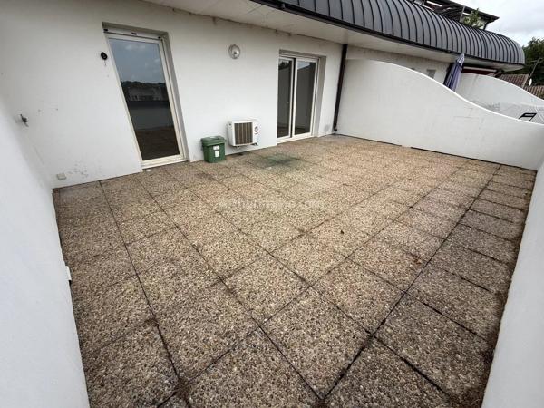 Vente                                                      Appartement
                        
                     4 pièces                      81 m2                     à Clermont-l'Hérault