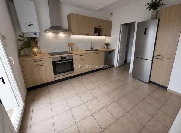 Vente                                                      Appartement
                        
                     4 pièces                      81 m2                     à Clermont-l'Hérault