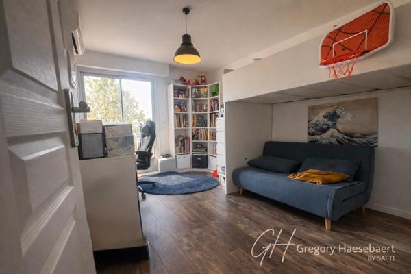 ANTIBES – APPART ATYPIQUE STYLE LOFT – VUE PORT & VIEILLE VILLE – SUD/EST 110 m² Carrez