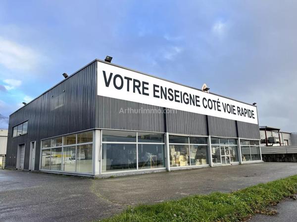Location                                                      Local commercial
                        
                     6 pièces                      750 m2                     à Voglans