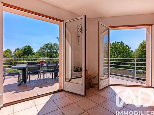 Maison à vendre 6 pièces 202 m² Neyron