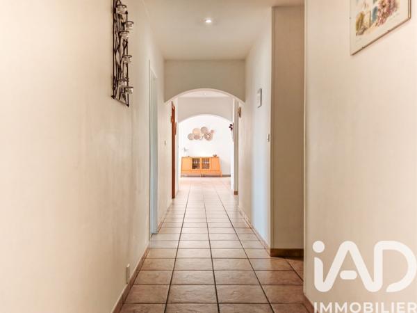Maison à vendre 6 pièces 202 m² Neyron
