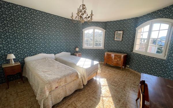 Maison à vendre    6 pièces •  La Seyne-sur-Mer