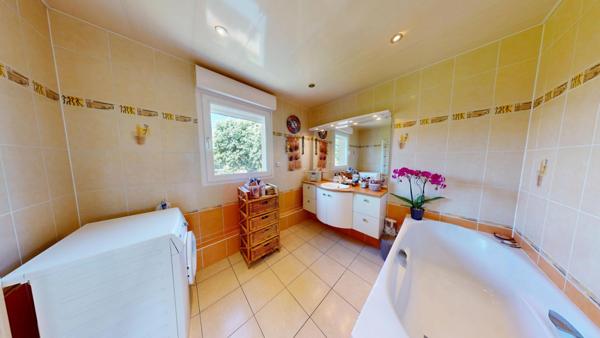 À vendre – Appartement 5 pièces avec terrasse, garage et parkings – Illzach (68110)