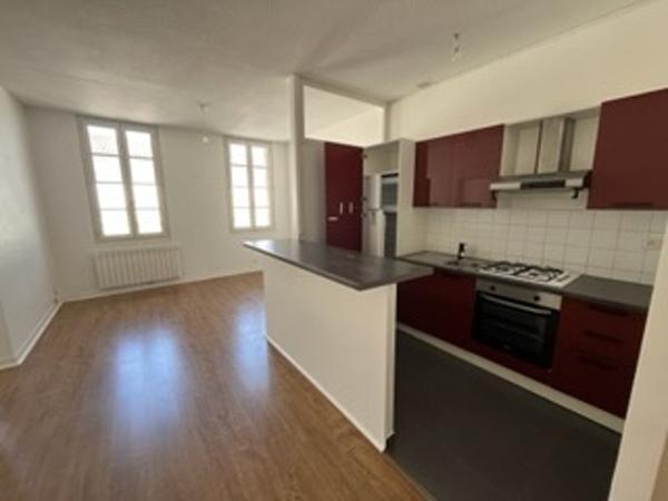 Appartement à louer |  CASTILLON LA BATAILLE |  3 pièces | 54 m²