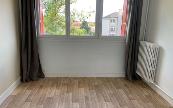 Appartement à louer    2 pièces •  Massy