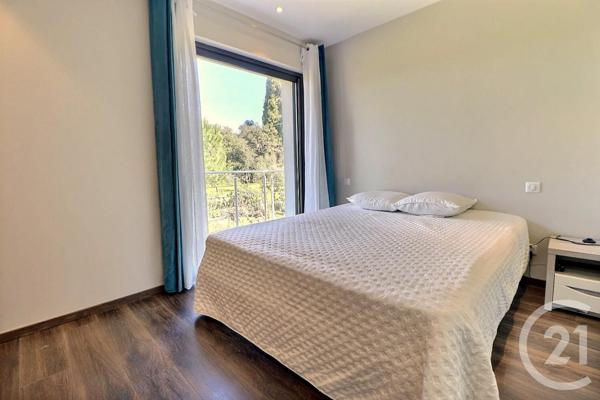 Maison à vendre  6 pièces - 262 m2 ROQUEBRUNE SUR ARGENS - 83