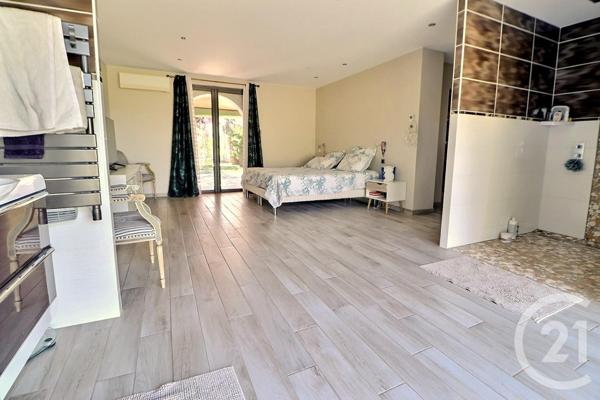 Maison à vendre  6 pièces - 262 m2 ROQUEBRUNE SUR ARGENS - 83