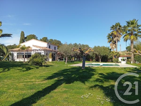 Maison à vendre  6 pièces - 262 m2 ROQUEBRUNE SUR ARGENS - 83