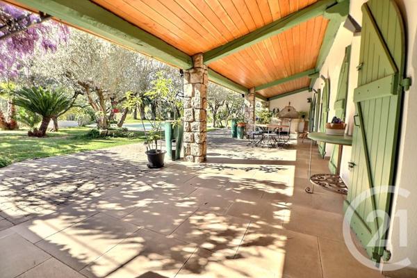 Maison à vendre  6 pièces - 262 m2 ROQUEBRUNE SUR ARGENS - 83