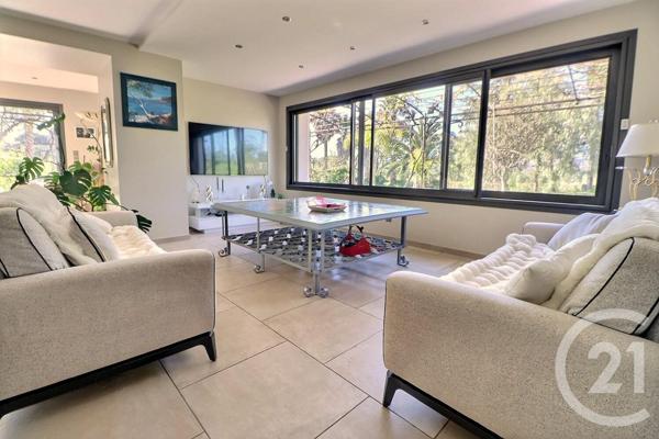 Maison à vendre  6 pièces - 262 m2 ROQUEBRUNE SUR ARGENS - 83